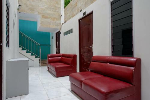 Hostal Reddoorz Hostel Near Kota Lama Semarang