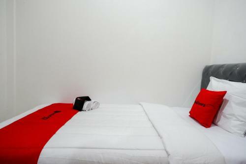 Hostal Reddoorz Hostel Near Kota Lama Semarang