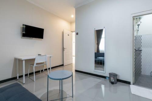 Hotel Oyo 3930 Griya Loka Syariah