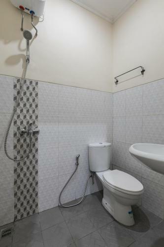 Hotel Oyo 3930 Griya Loka Syariah
