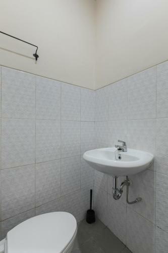 Hotel Oyo 3930 Griya Loka Syariah
