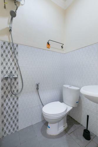 Hotel Oyo 3930 Griya Loka Syariah
