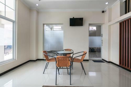 Hotel Oyo 3930 Griya Loka Syariah