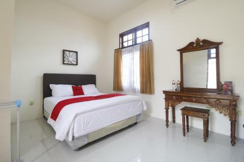 Hostal Reddoorz Near Gelora Delta Sidoarjo