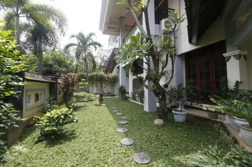 Hostal Reddoorz Near Gelora Delta Sidoarjo