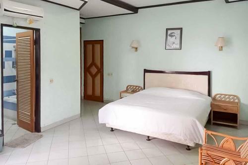 Hotel Reddoorz Plus Near Tugu Mercusuar Anyer