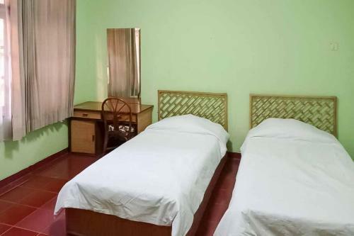 Hotel Reddoorz Plus Near Tugu Mercusuar Anyer