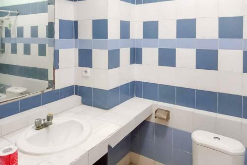 Hotel Reddoorz Plus Near Tugu Mercusuar Anyer