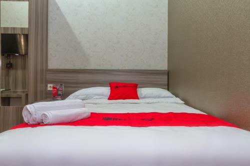 Hostal Reddoorz Plus Near Ipdn