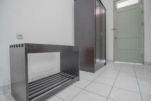 Hostal Reddoorz @ Jalan R.e. Martadinata Sukabumi