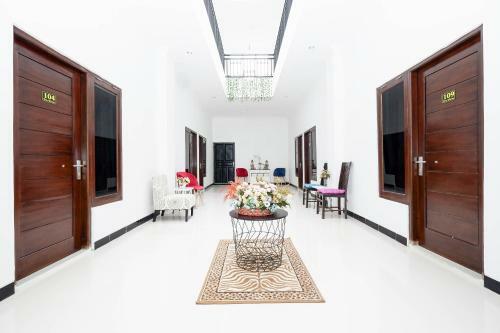 Hotel Oyo 1611 Four D'home