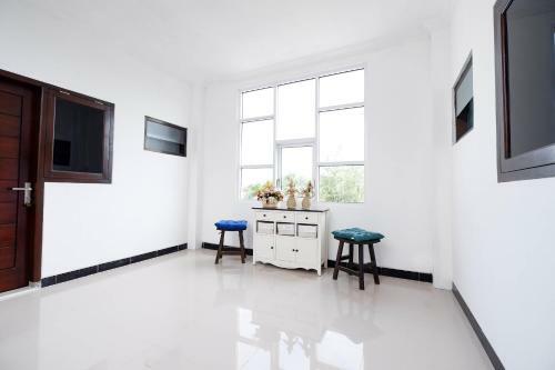 Hotel Oyo 1611 Four D'home