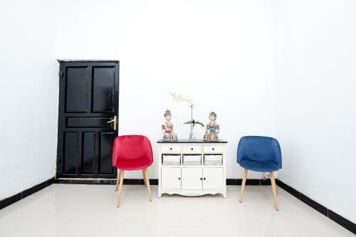 Hotel Oyo 1611 Four D'home