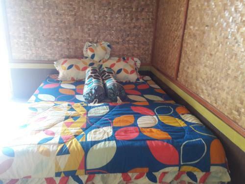 Hotel Oyo 2922 Wisma Kampoeng Ciherang Syariah