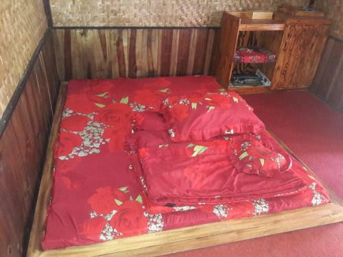 Hotel Oyo 2922 Wisma Kampoeng Ciherang Syariah