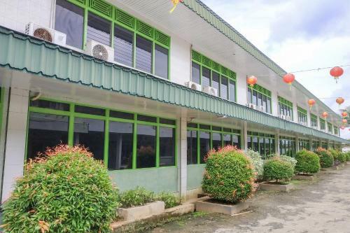 Oyo 3098 Hotel Sahabat Baru