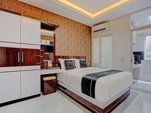 Hotel Oyo 90253 Dhelomi