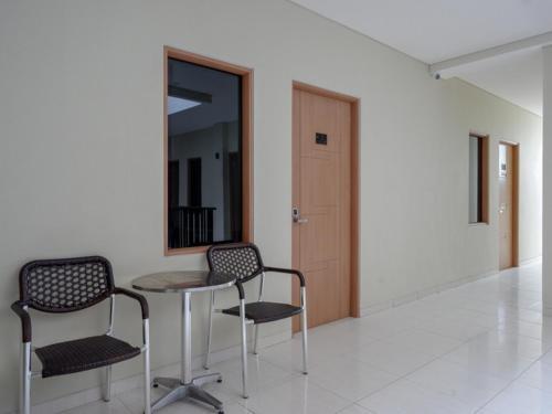 Hotel Reddoorz Near Exit Tol Banyumanik 2