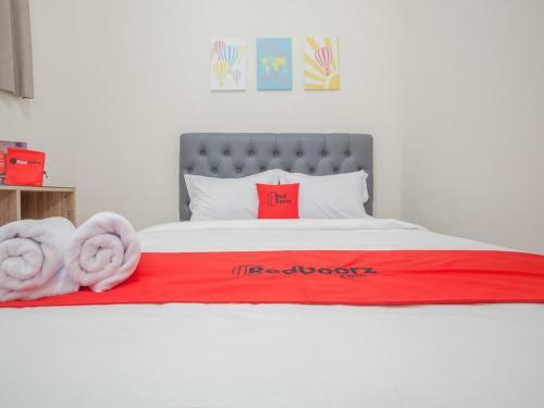Hostal Reddoorz Near Ciputra Golf Surabaya
