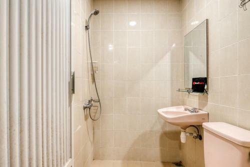 Hostal Reddoorz Near Untag Surabaya