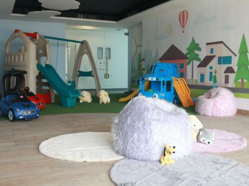 Luxury 2 Bed Room Anderson Apartment Pakuwon Mall
