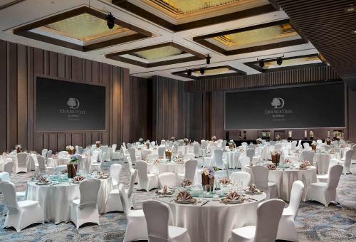 Hotel Doubletree By Hilton Surabaya