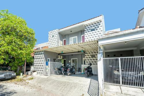 Hotel Oyo 3782 Gunung Anyar