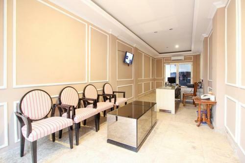 Hostal Reddoorz Near Stadion Manahan Solo