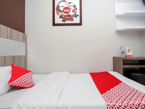 Hotel Oyo 747 Cipunegara Residence