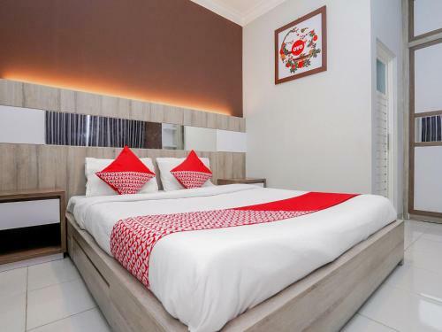 Hotel Oyo 747 Cipunegara Residence