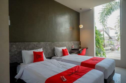 Hotel Reddoorz Plus Near Solo Baru