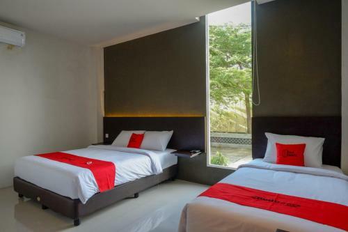 Hotel Reddoorz Plus Near Solo Baru