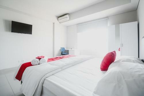 Reddoorz Apartment Near Summarecon Mall Serpong