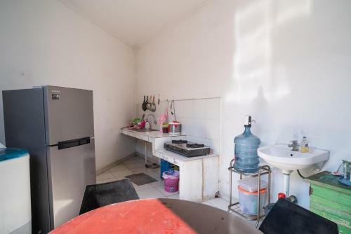 Hostal Koolkost Syariah Near Stasiun Rawa Buntu (Minimum Stay 6 Nights)