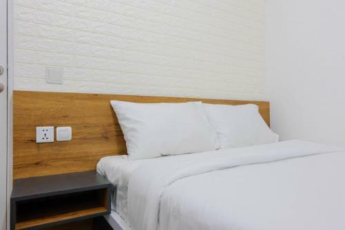Minimalist Studio Apartment At Aeropolis Residence By Travelio
