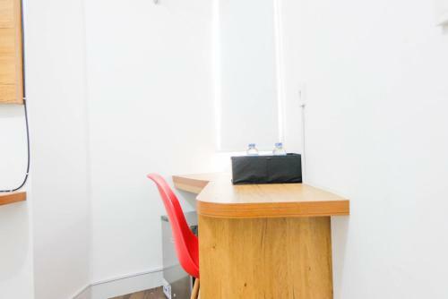 Minimalist Studio Apartment At Aeropolis Residence By Travelio