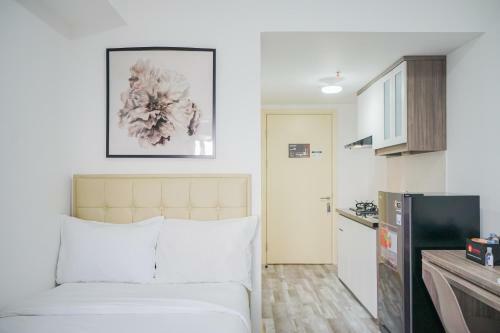Strategic Studio Apartment With Extra Bed At M-town Residence By Travelio