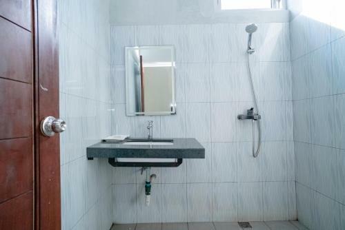 Hotel Reddoorz @ Jalan Pendidikan Mataram