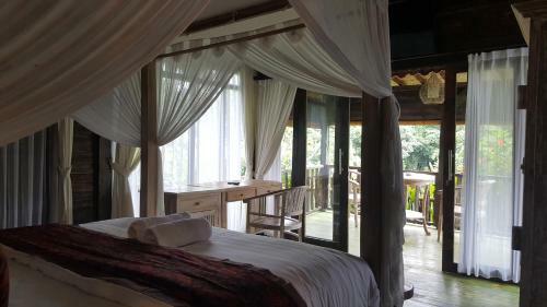 Hostal Bayu House And Villas