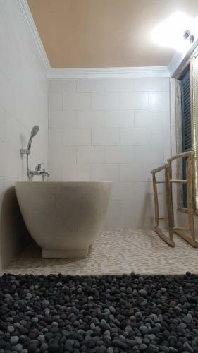Hostal Bayu House And Villas