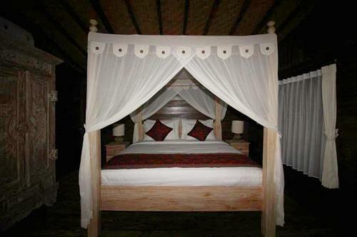 Hostal Bayu House And Villas
