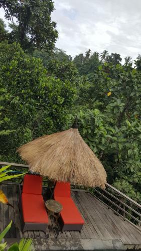Hostal Bayu House And Villas