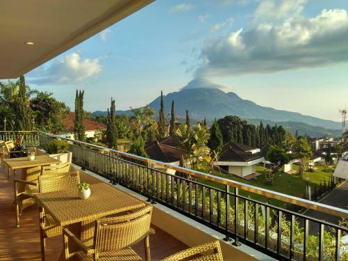 Surya Hotel & Cottages