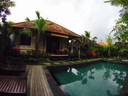 Hostal Cahyatika House & Spa