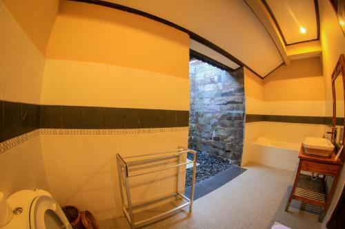 Hostal Cahyatika House & Spa