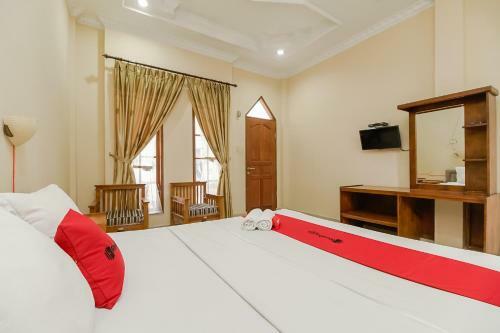 Hostal Reddoorz Plus @ Jalan Tugu Silalahi Tongging