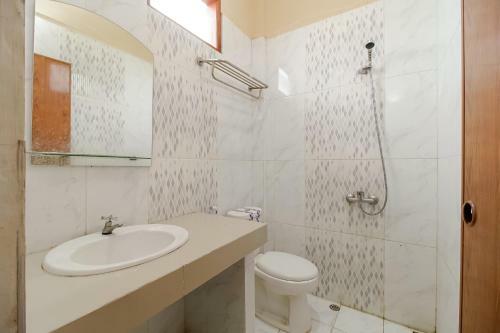 Hostal Reddoorz Plus @ Jalan Tugu Silalahi Tongging