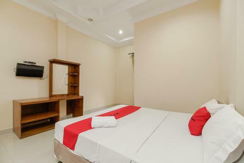 Hostal Reddoorz Plus @ Jalan Tugu Silalahi Tongging