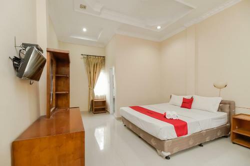 Hostal Reddoorz Plus @ Jalan Tugu Silalahi Tongging