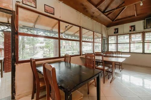 Hostal Reddoorz Plus @ Jalan Tugu Silalahi Tongging